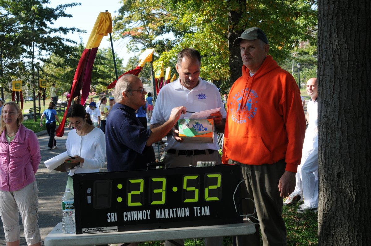20111009 SriChinmoy 2-Mile Race_271_0.JPG